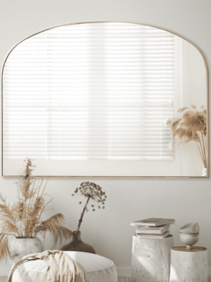 מראה קשת רחבה עם מסגרת מתכת זהב