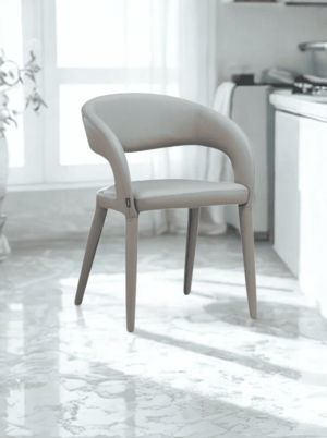 זוג כיסאות פינת אוכל ריפוד דמוי עור בצבע מוקה