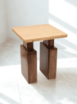 שולחן צד מעוצב מעץ ופלטת טרוורטין