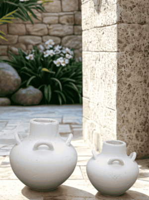 כד לעציץ עם ידיות עשוי טרקוטה בגוון לבן