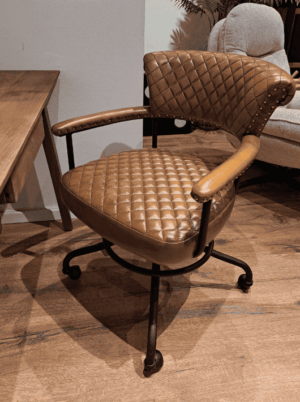 כיסא משרדי מעור בעיצוב רטרו - גוון ויסקי - תמונה מתצוגה