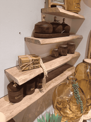 מדף צף מעוצב מעץ מנגו טבעי - 4 גדלים לבחירה - תמונה מתצוגה