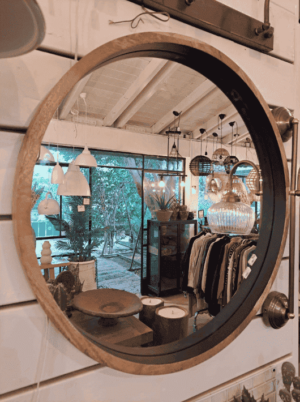 מראה עגולה מסגרת עץ בעיצוב כפרי - תמונה מתצוגה