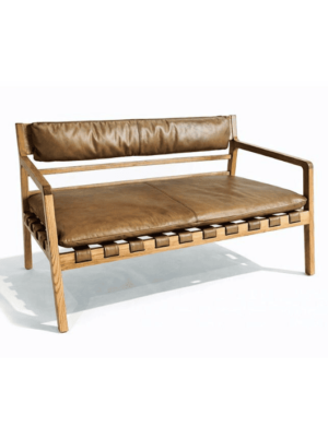 כורסת עור חום דו-מושבית מעוצבת